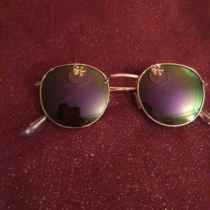 Purple vintage style round sunglasses